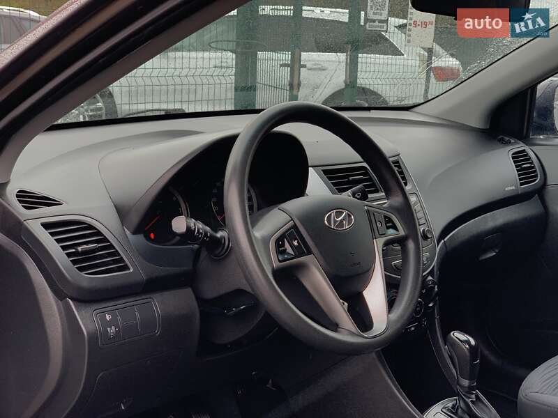 Седан Hyundai Solaris 2016 в Бердичеве