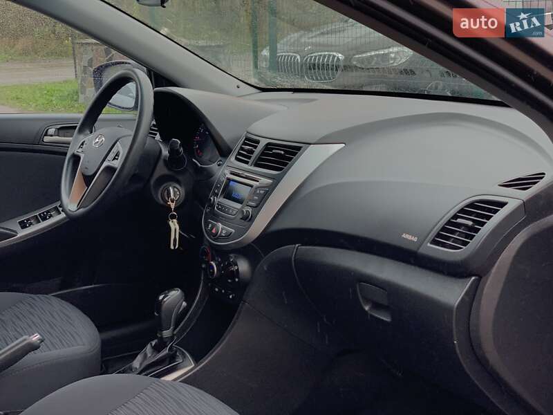 Седан Hyundai Solaris 2016 в Бердичеве