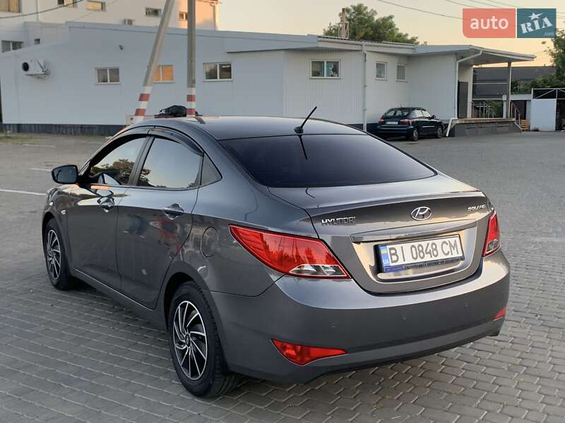 Седан Hyundai Solaris 2015 в Козельщине