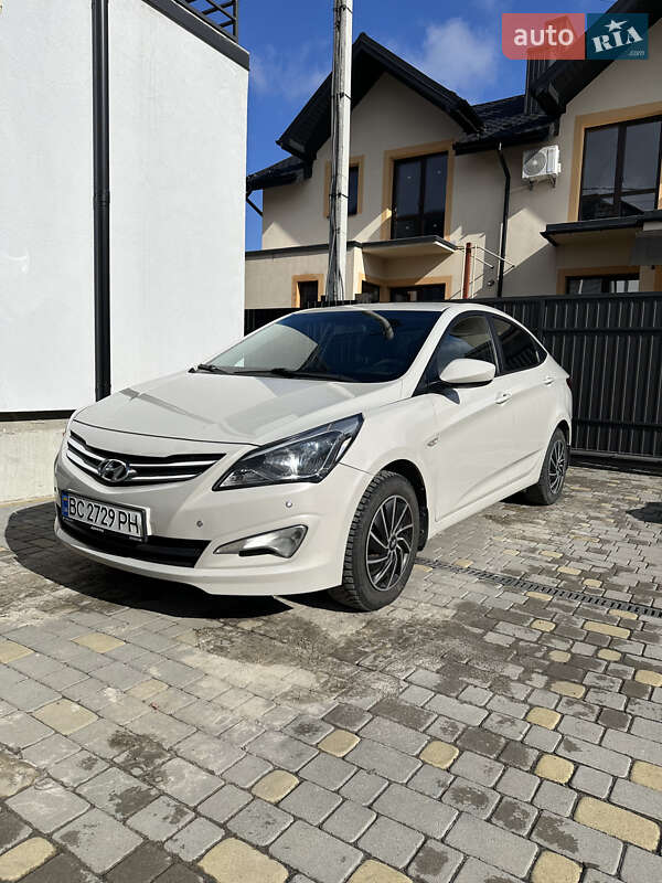 Hyundai Solaris 2015
