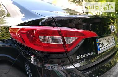 Седан Hyundai Sonata 2015 в Ровно
