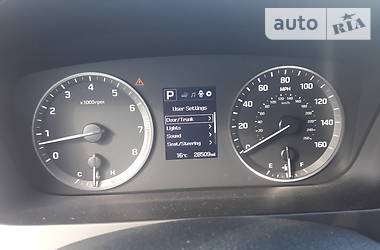 Седан Hyundai Sonata 2015 в Чернівцях