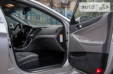 Седан Hyundai Sonata 2013 в 