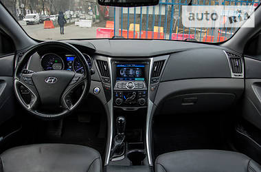 Седан Hyundai Sonata 2013 в 