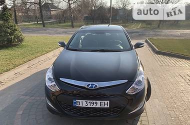 Седан Hyundai Sonata 2012 в Пирятине