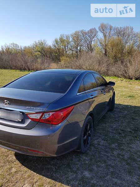 Седан Hyundai Sonata 2010 в Олешках