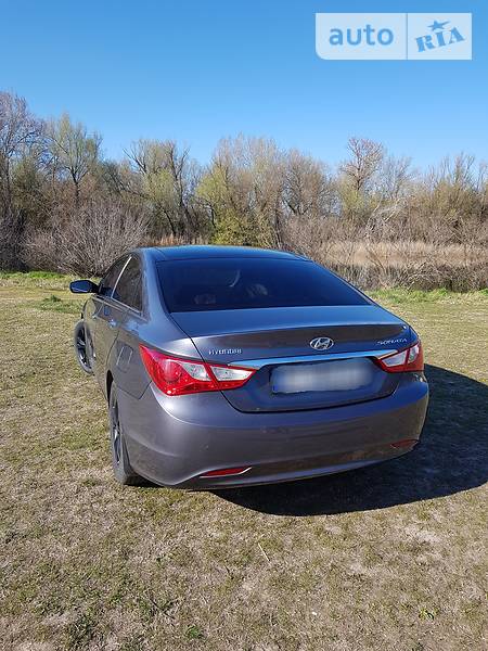Седан Hyundai Sonata 2010 в Олешках