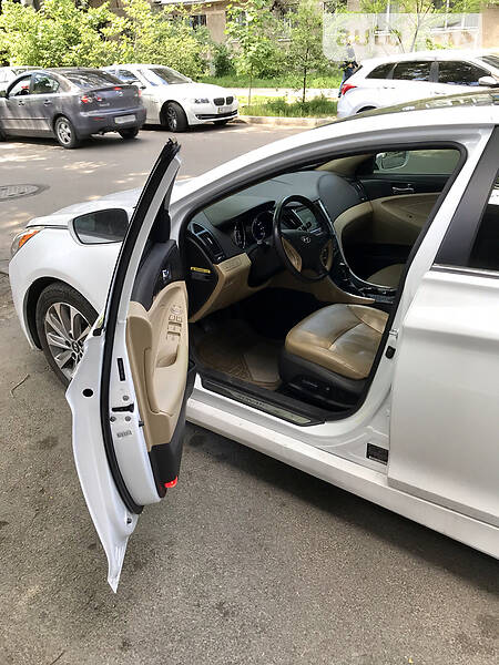 Седан Hyundai Sonata 2014 в Дніпрі