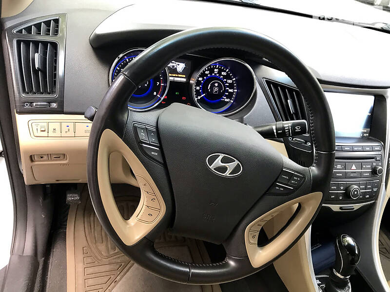 Седан Hyundai Sonata 2014 в Дніпрі