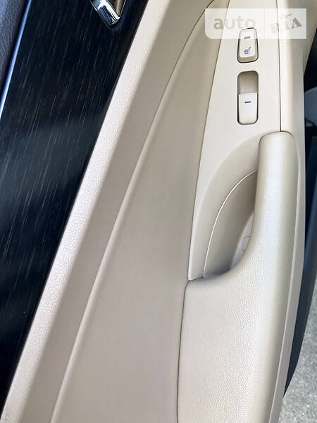 Седан Hyundai Sonata 2014 в Дніпрі