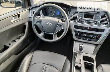 Седан Hyundai Sonata 2015 в 