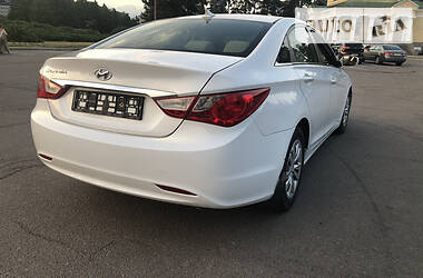 Седан Hyundai Sonata 2011 в Умани