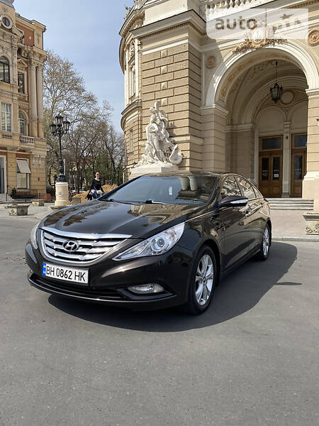 Седан Hyundai Sonata 2010 в Одессе