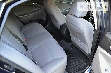 Седан Hyundai Sonata 2013 в Обухове