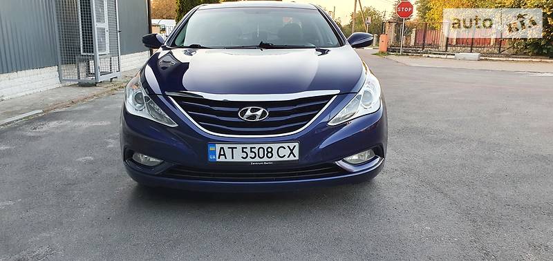 Седан Hyundai Sonata 2013 в Бурштыне