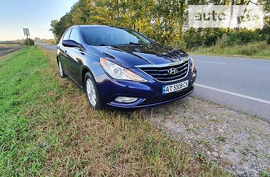 Седан Hyundai Sonata 2013 в Бурштыне