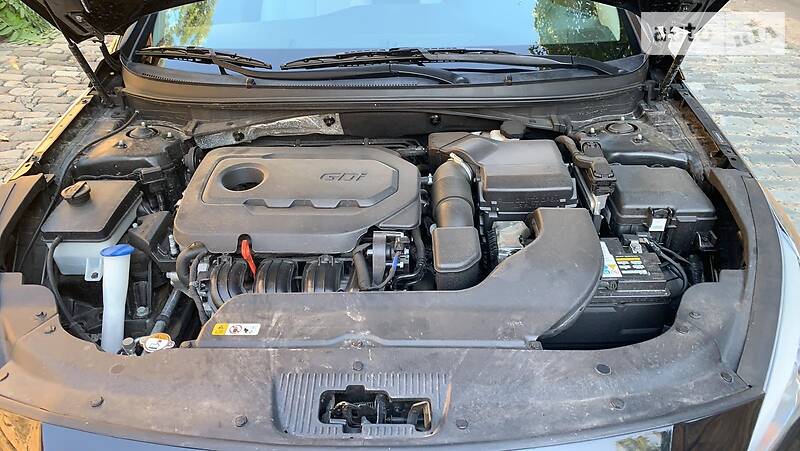 Седан Hyundai Sonata 2016 в Николаеве