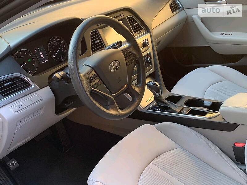 Седан Hyundai Sonata 2016 в Николаеве