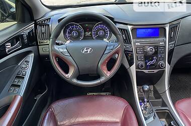 Седан Hyundai Sonata 2010 в Херсоне