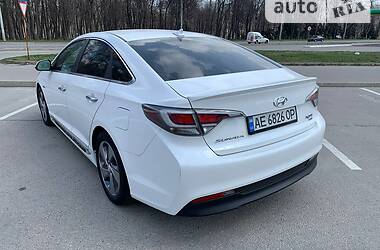 Седан Hyundai Sonata 2016 в Киеве