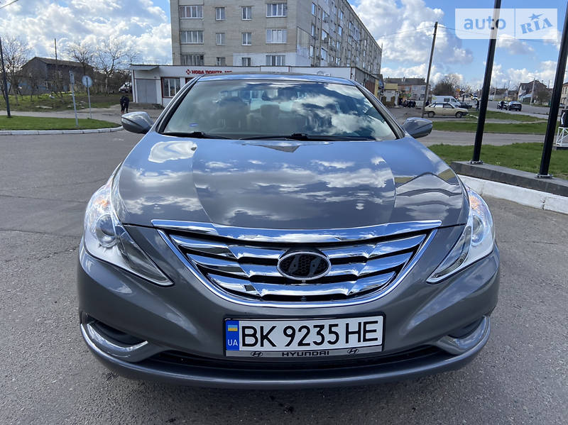 Седан Hyundai Sonata 2012 в Дубно