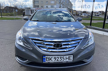 Седан Hyundai Sonata 2012 в Дубно