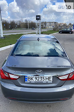 Седан Hyundai Sonata 2012 в Дубно