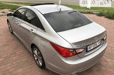 Седан Hyundai Sonata 2013 в Мелитополе