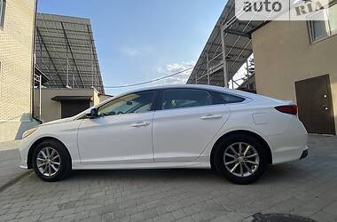 Седан Hyundai Sonata 2019 в Николаеве