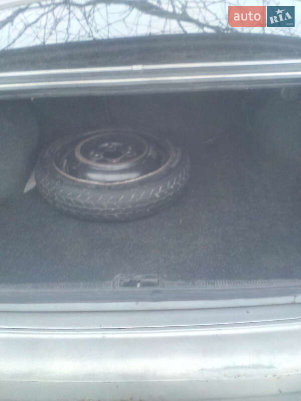 Седан Hyundai Sonata 1994 в Дубровице