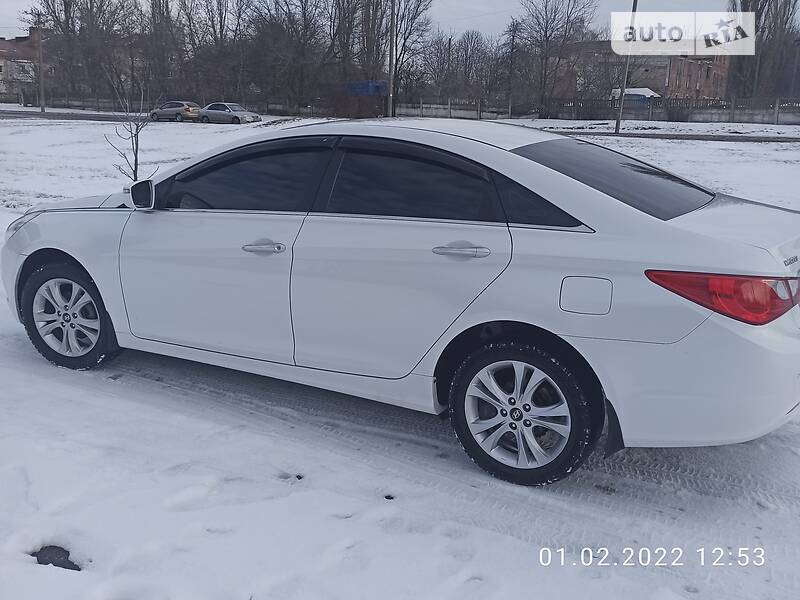 Седан Hyundai Sonata 2012 в Синельниково