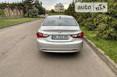 Седан Hyundai Sonata 2013 в Ровно