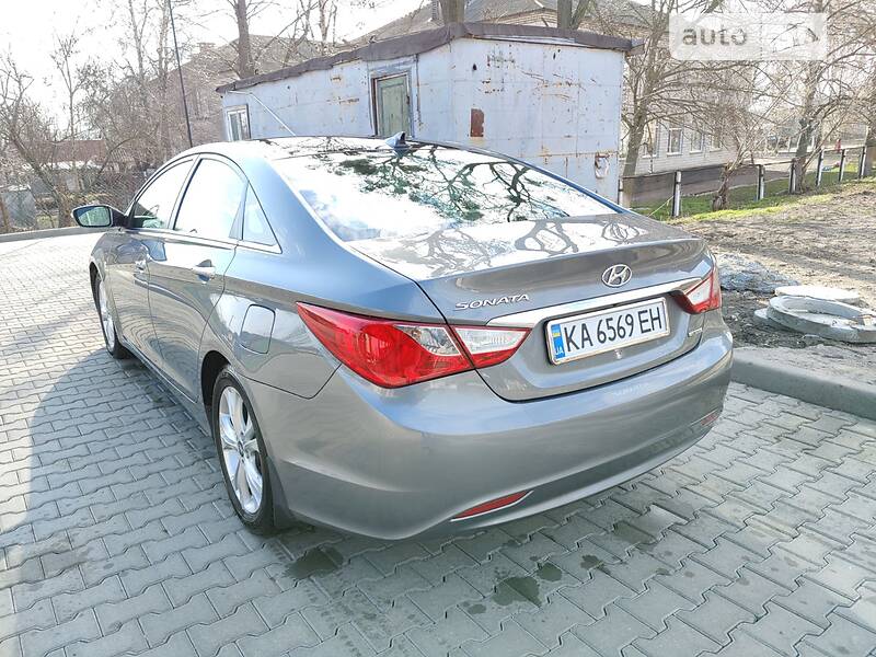 Седан Hyundai Sonata 2012 в Яготині