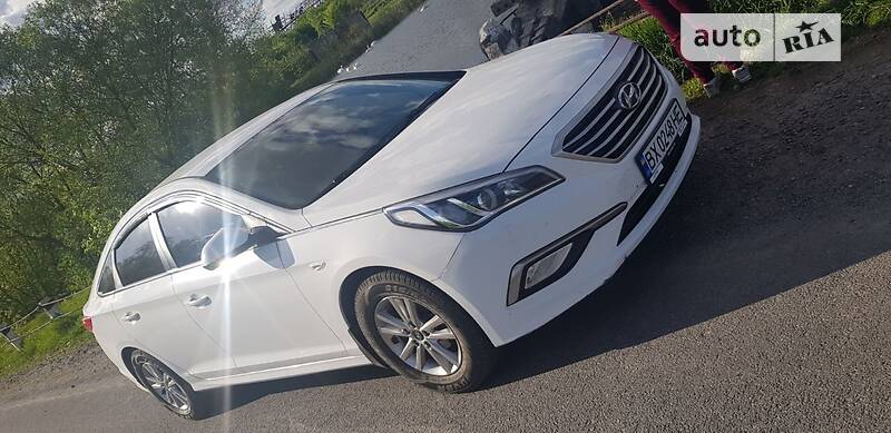 Hyundai Sonata LF
