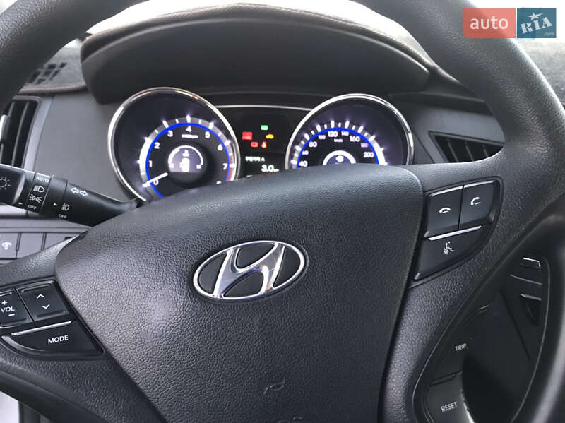 Седан Hyundai Sonata 2013 в Измаиле