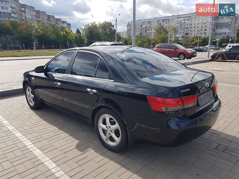 Седан Hyundai Sonata 2006 в Ужгороде