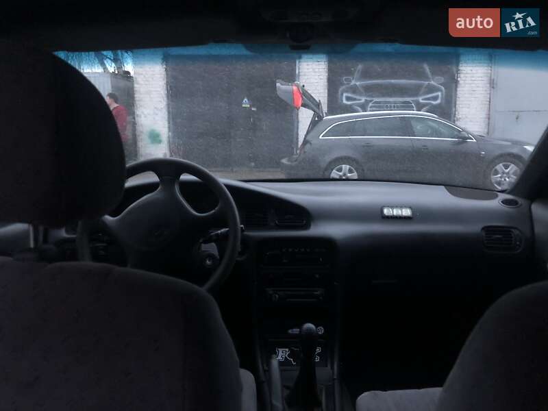 Седан Hyundai Sonata 1998 в Березані