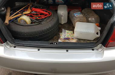 Седан Hyundai Sonata 2004 в Николаеве