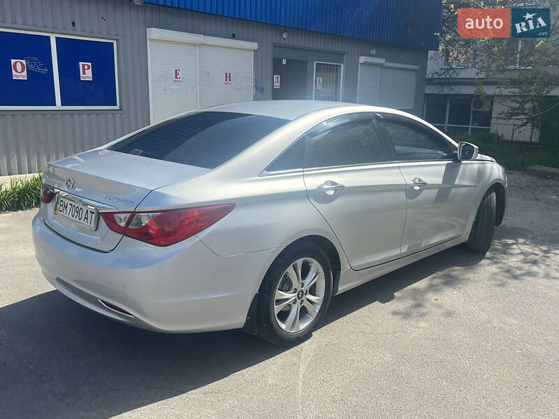 Седан Hyundai Sonata 2011 в Сумах