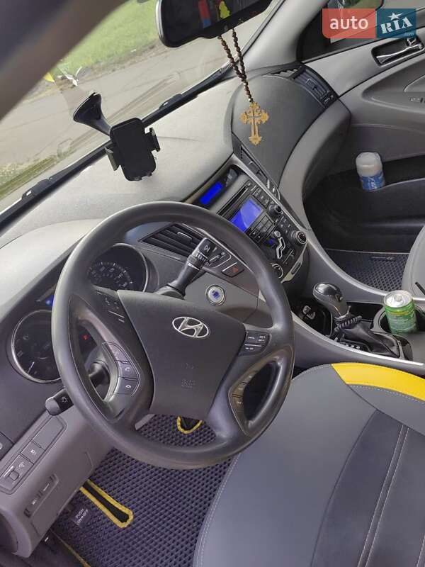 Седан Hyundai Sonata 2012 в Голованівську