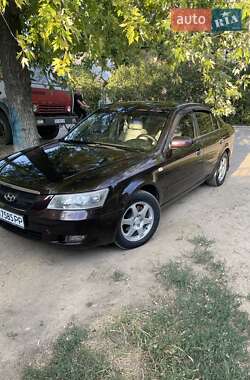 Седан Hyundai Sonata 2005 в Раздельной