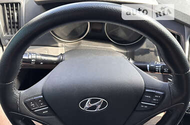 Седан Hyundai Sonata 2013 в Кривом Роге