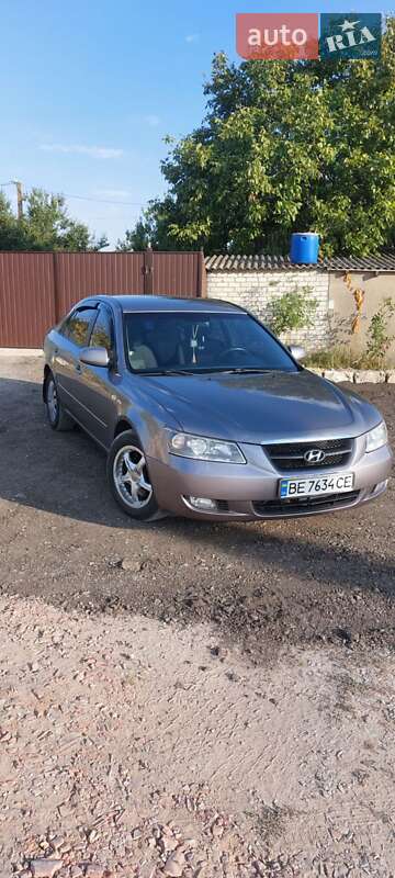 Седан Hyundai Sonata 2006 в Николаеве