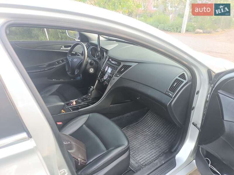 Седан Hyundai Sonata 2013 в Миргороде