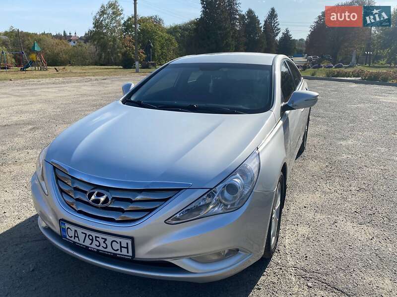 Седан Hyundai Sonata 2011 в Корсуне-Шевченковском