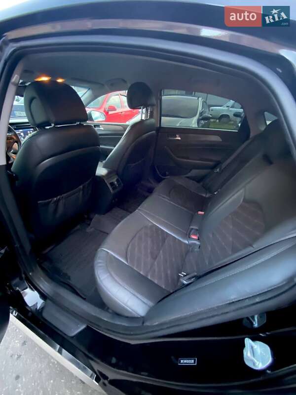 Седан Hyundai Sonata 2015 в Новом Буге фото 6 Седан Hyundai Sonata 2015 в Новом Буге