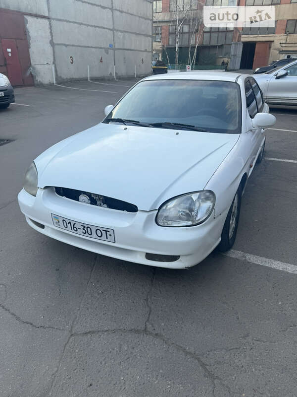 Седан Hyundai Sonata 2000 в Одесі