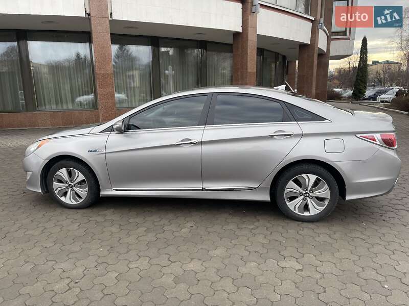 Hyundai Sonata 2013