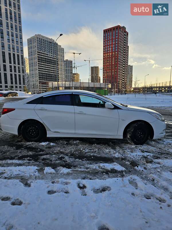 Седан Hyundai Sonata 2012 в Киеве
