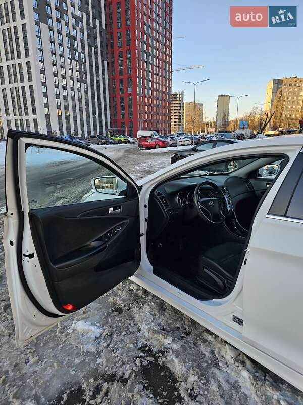 Седан Hyundai Sonata 2012 в Киеве